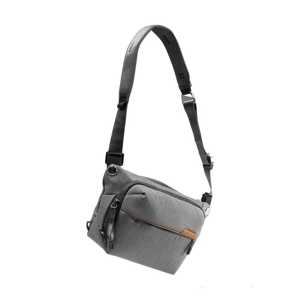 0000018995| Peak Design Everyday Sling 6L v2 Ash